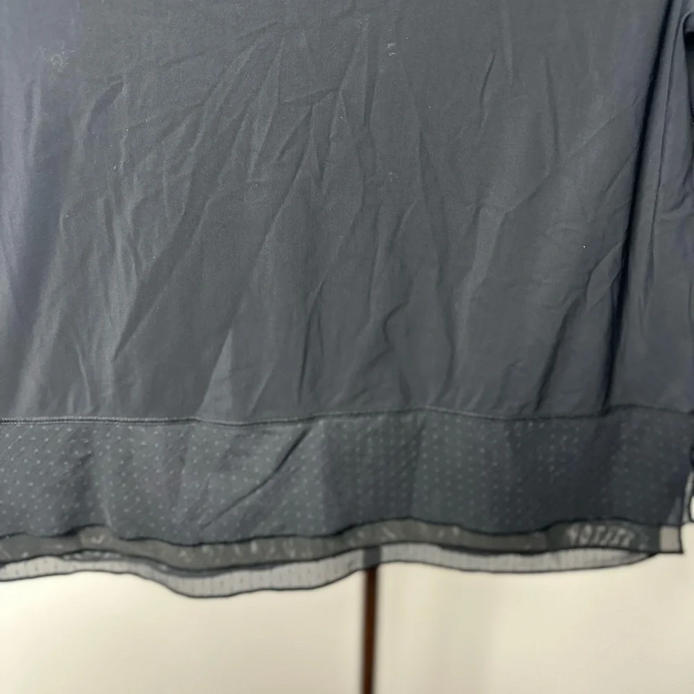 Lululemon Sole Training Short Sleeve polka dot size 4 no size tag - Picture 6 of 7